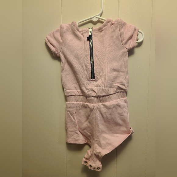 Tommy hilfiger pick jumpsuit, light pink with colored detail, size 3-6 months - Picture 2 of 3